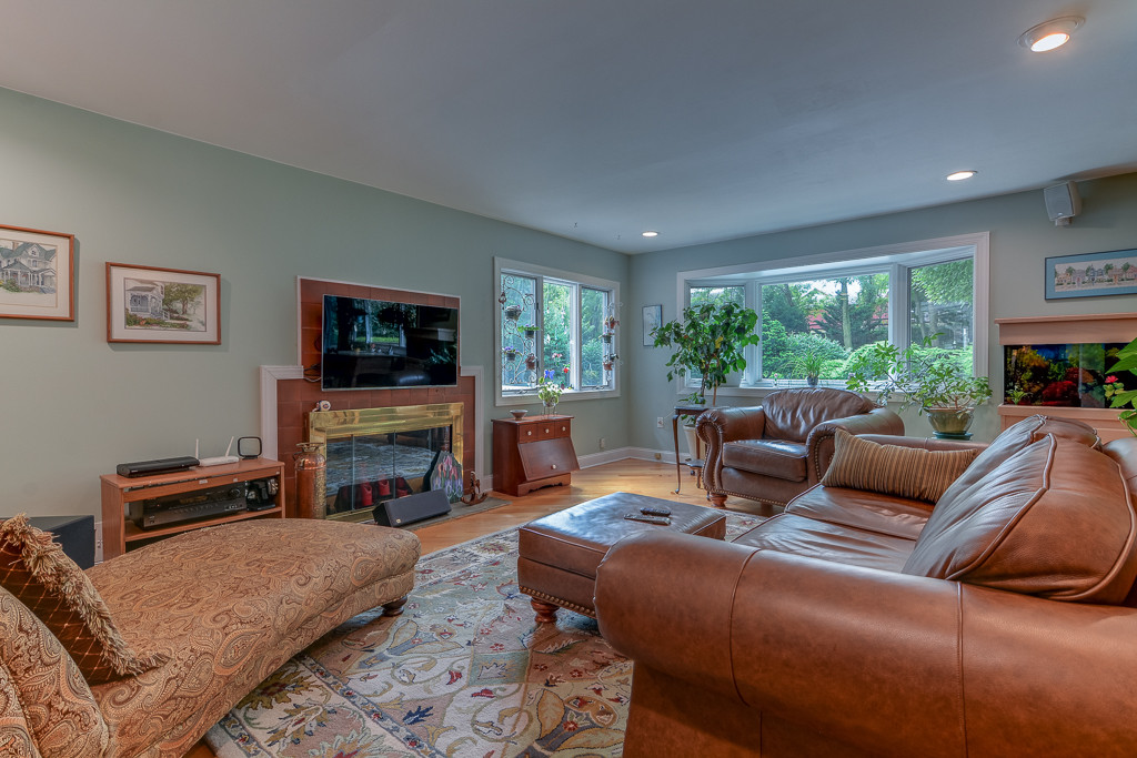 Family Room Kitchen